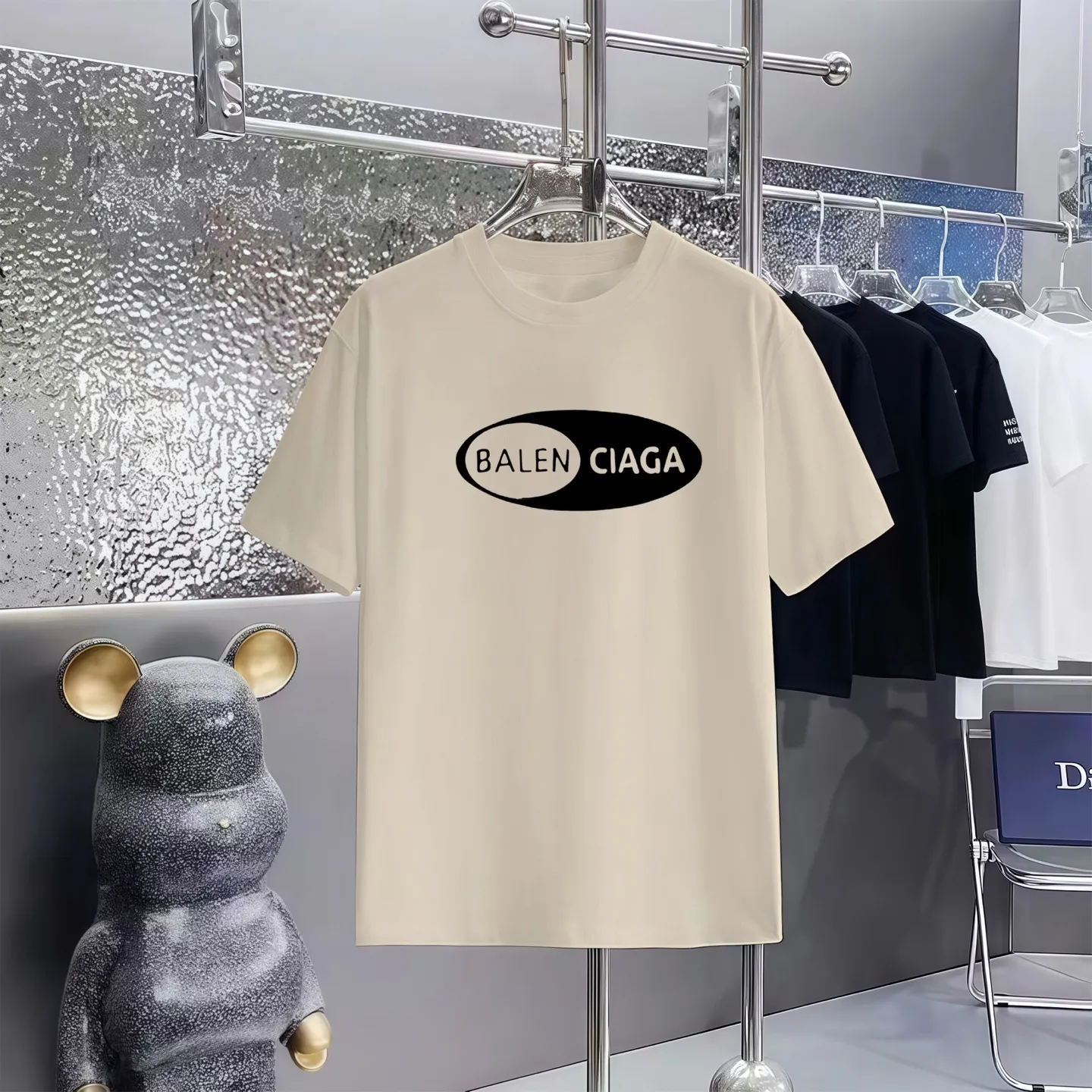 ￼ ￼ Balenciaga T 1:1 300 1×1 Same Style logo OS 200 ：Black，White， ，Red， Gray Size：XS-L